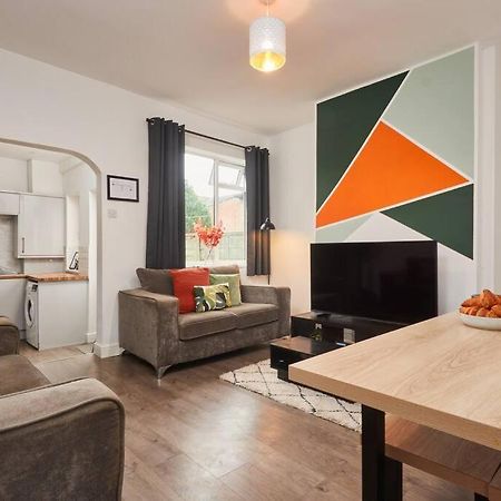 노먼턴 Haw Hill House - Modern 4 Bed 아파트 외부 사진