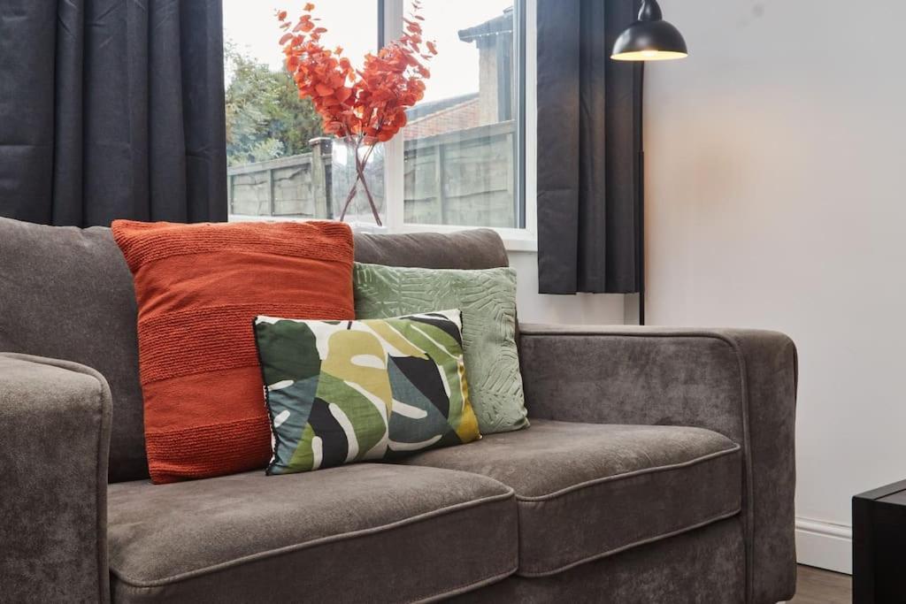 노먼턴 Haw Hill House - Modern 4 Bed 아파트 외부 사진