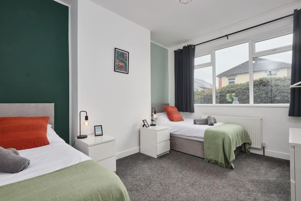 노먼턴 Haw Hill House - Modern 4 Bed 아파트 외부 사진